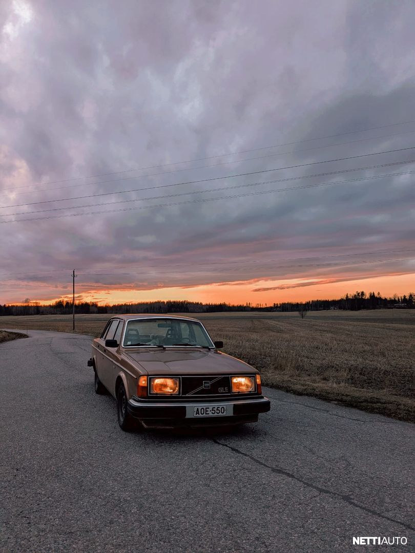 Volvo 244