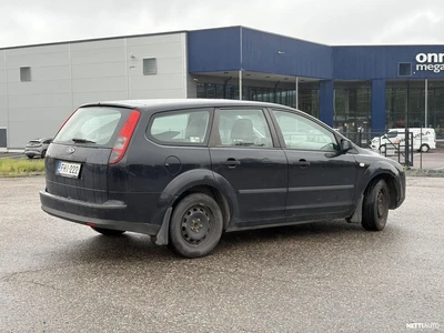 Ford Focus 2005, photo 2/7