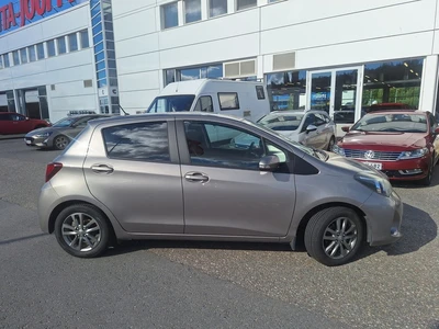 Toyota Yaris 1,33 Dual VVT-i Active 5ov 2015, kuva 5/8