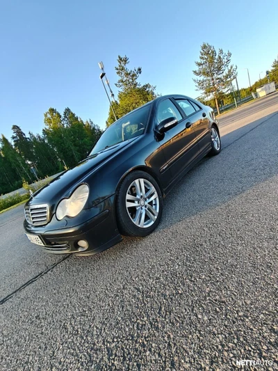 Mercedes-Benz C 200 Juuri leimattu 2005, photo 2/16