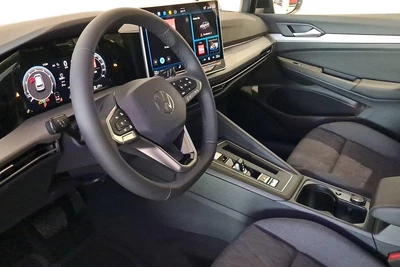 Volkswagen Golf 2026, photo 6/15