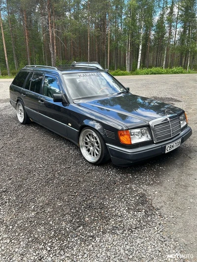 Mercedes-Benz E 300TDT 1989, kuva 1/6