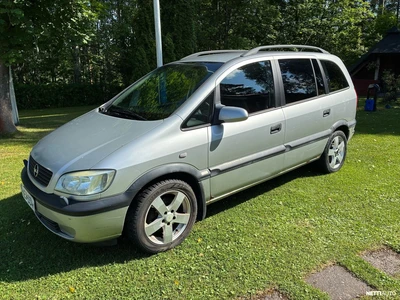 Opel Zafira 2001, kuva 1/10