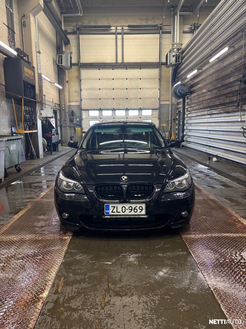 BMW 525