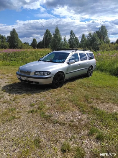 Volvo V70 2002, kuva 1/8