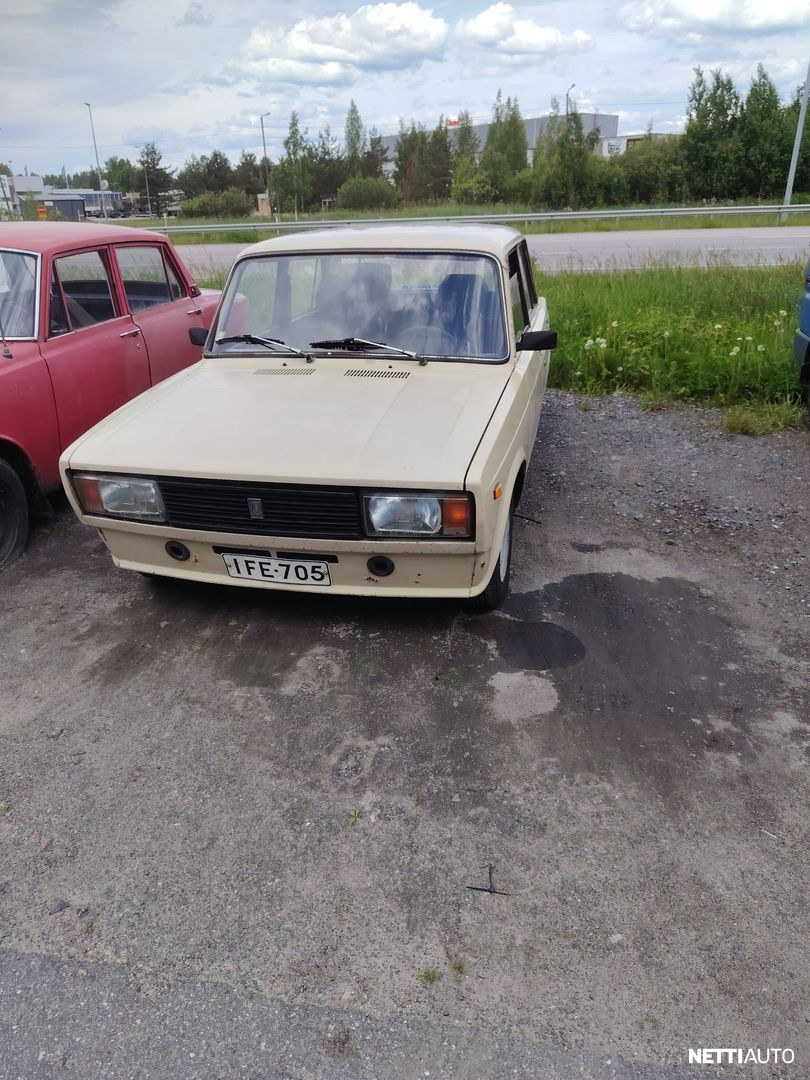 Lada 1200