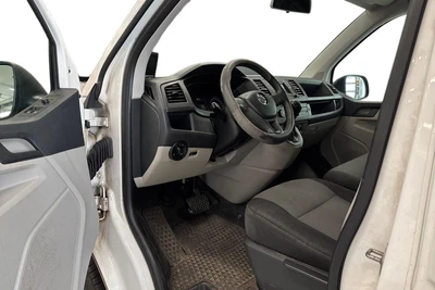 Volkswagen Transporter 2019, photo 3/3