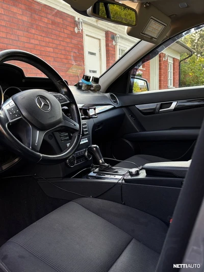 Mercedes-Benz C 2011, kuva 7/10