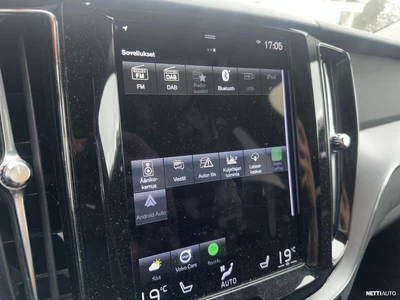 Volvo XC60 2021, photo 6/7