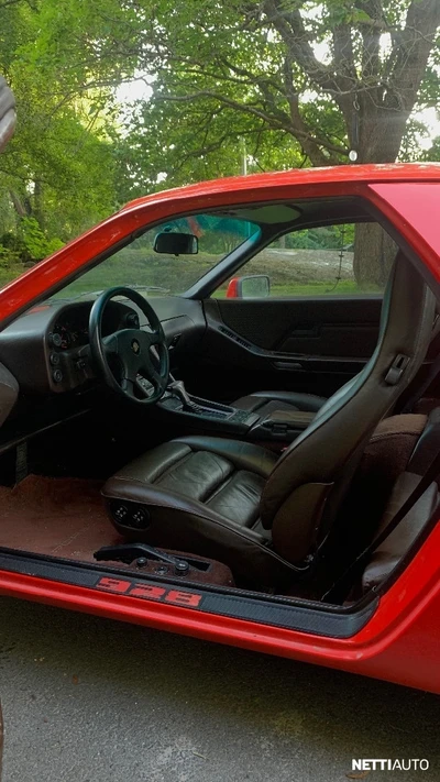 Porsche 928 1985, kuva 6/7