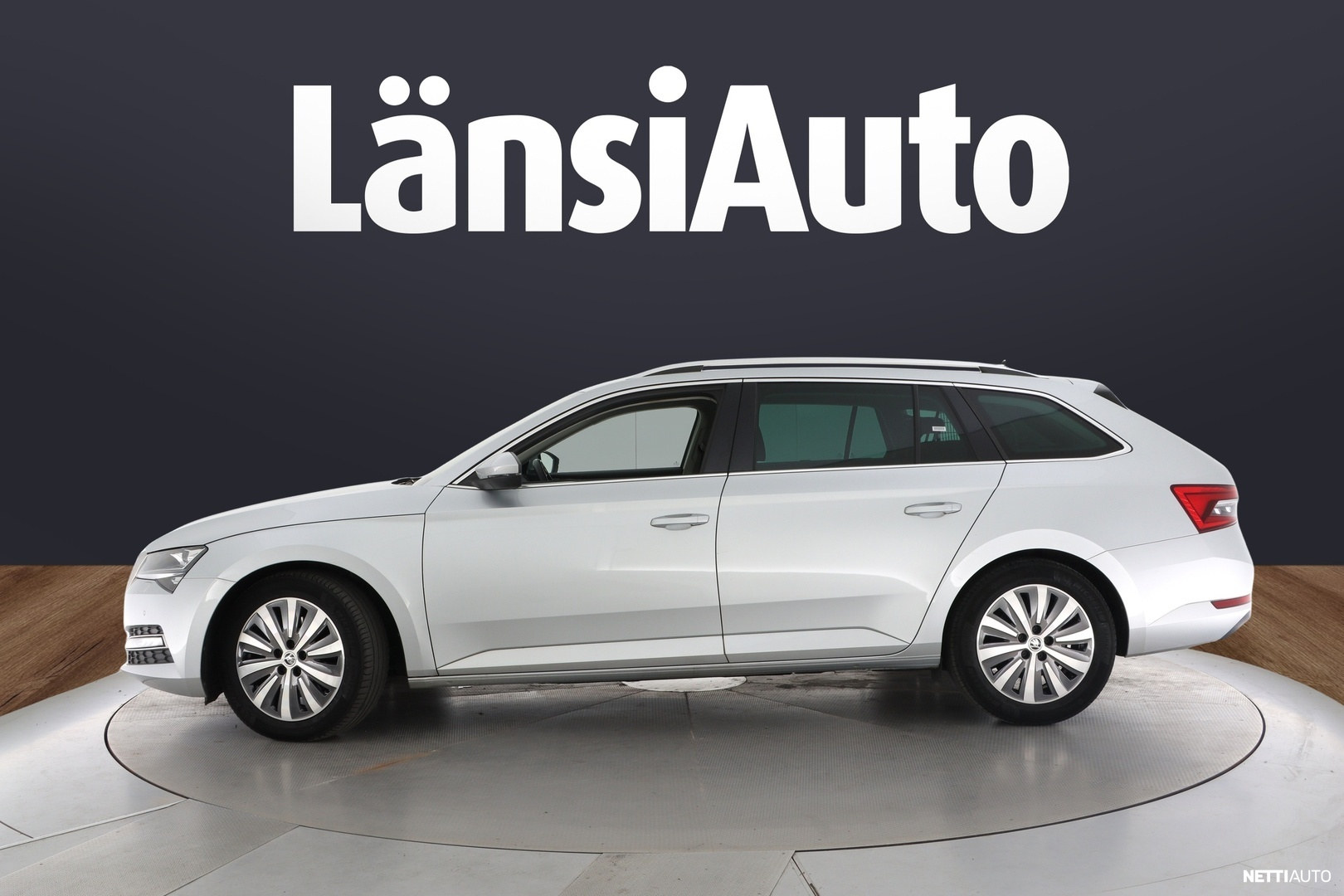 Skoda Superb 2023, kuva 6/44