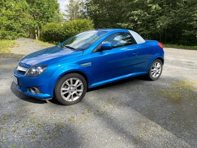 Opel Tigra TwinTop Sport 1,8XE 125 hv M5 2005, kuva 1/15