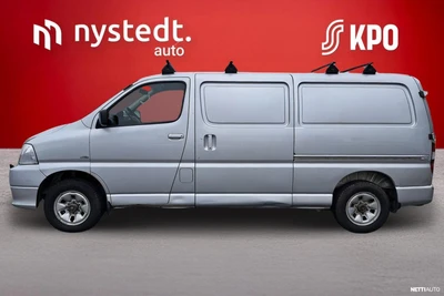 Toyota Hiace 2,5 D-4D 4WD 117 5ov pitkä 2011, photo 2/30