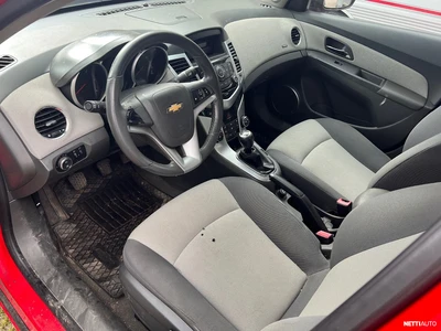 Chevrolet Cruze 4-ov LS 2,0D 92kW MT5 2010, kuva 5/7