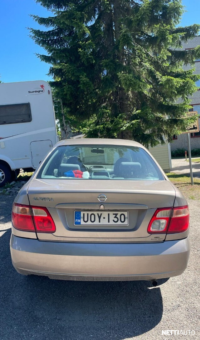 Nissan Almera