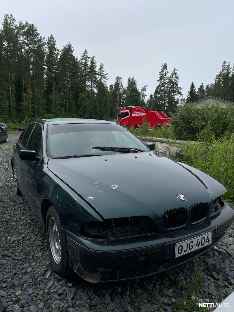 BMW 523