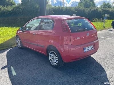 Fiat Grande Punto 1,4 77 Dynamic 3D 2007, photo 3/5