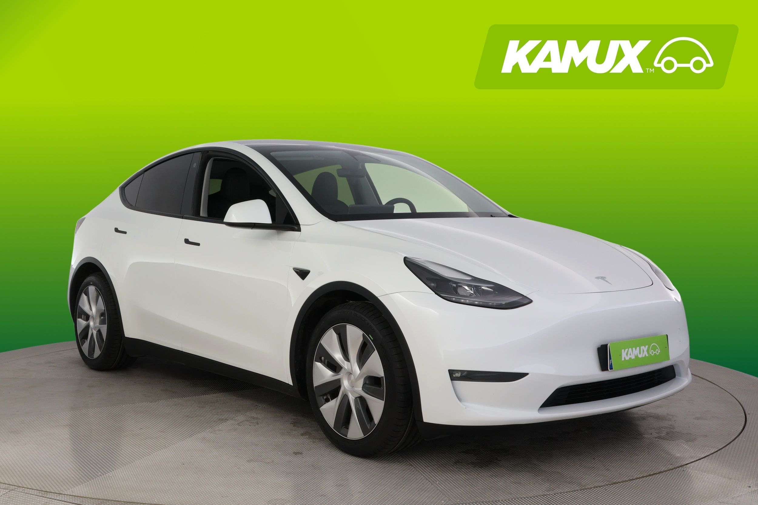 Tesla Model Y Long Range Dual Motor *KOUKKU & 2x RENKAAT!*