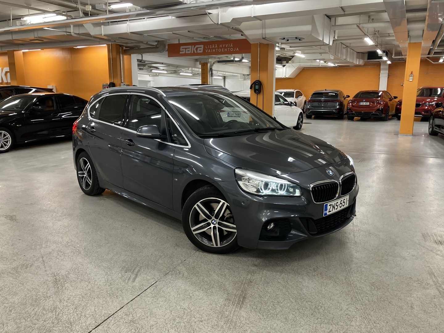 BMW 225