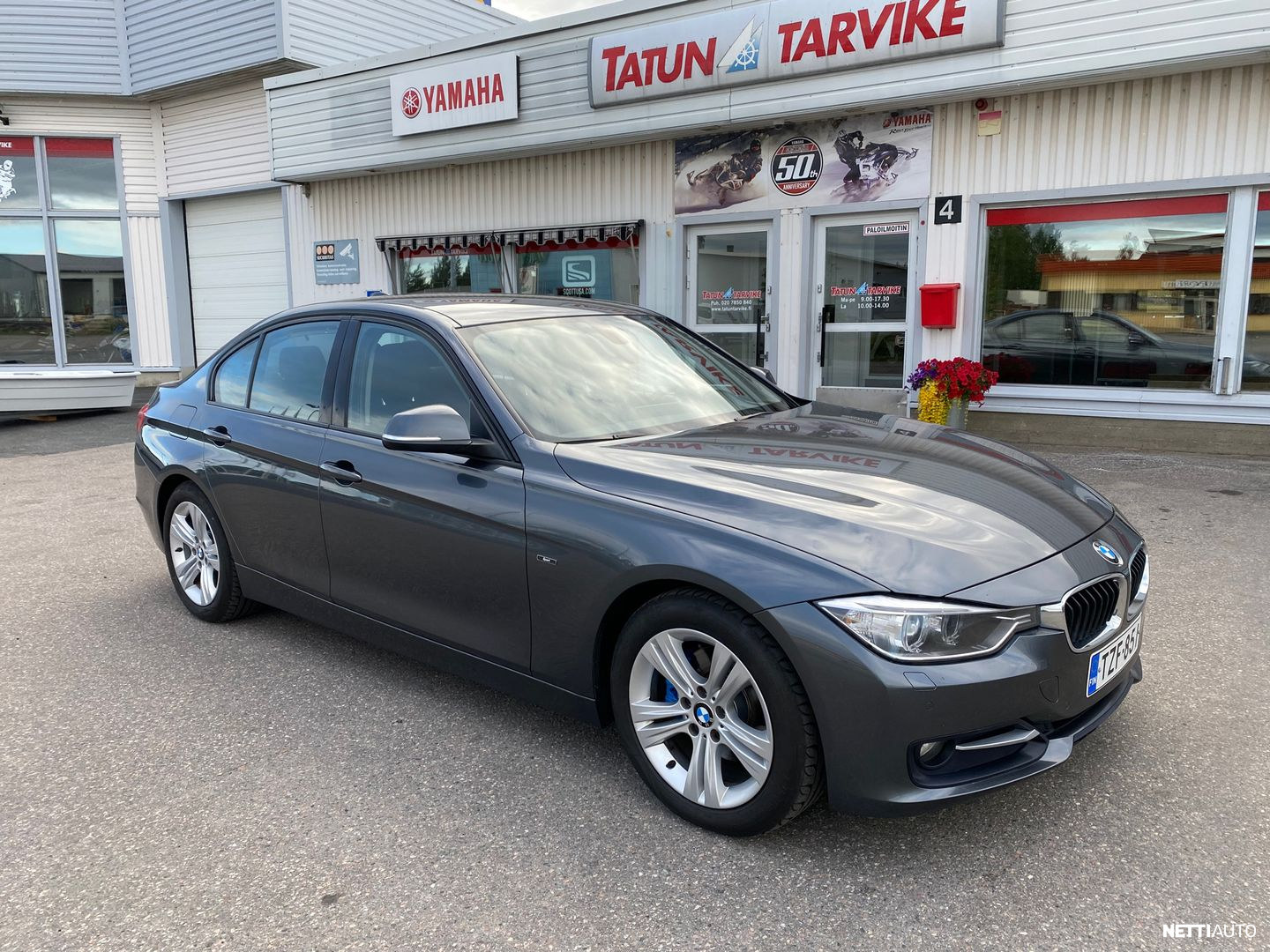 BMW 320