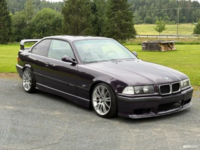 BMW 330 1993, photo 6/18