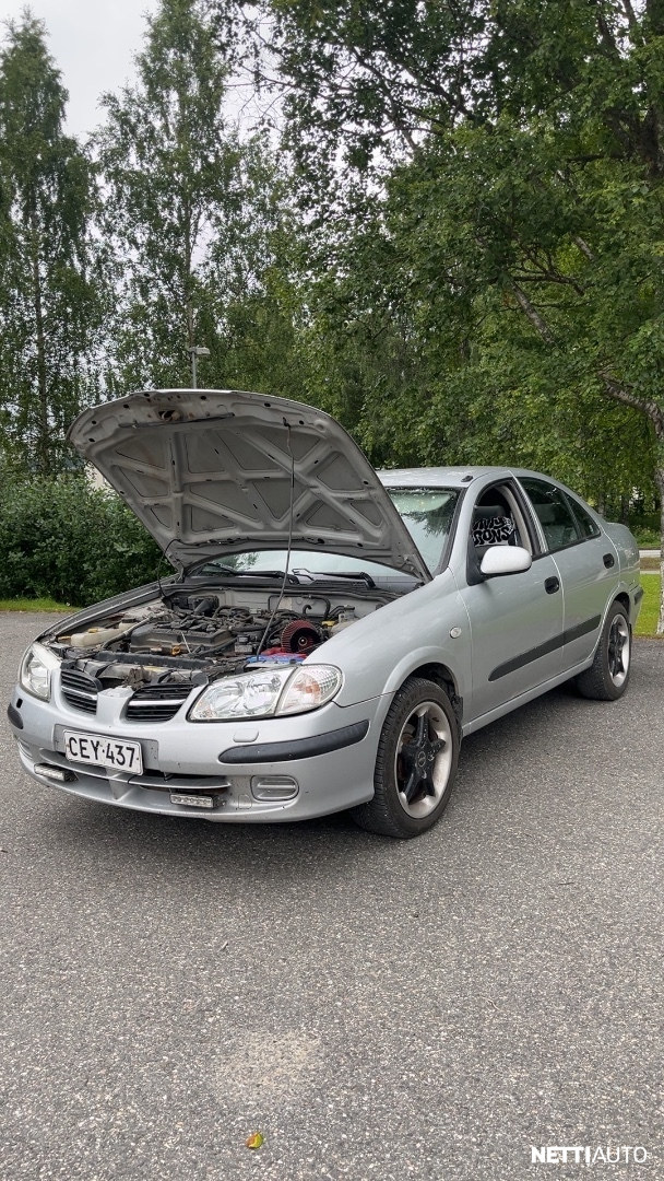 Nissan Almera