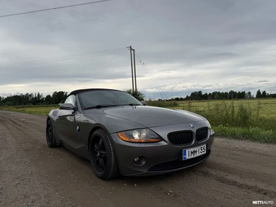 BMW Z4 2,2 2004, kuva 1/10
