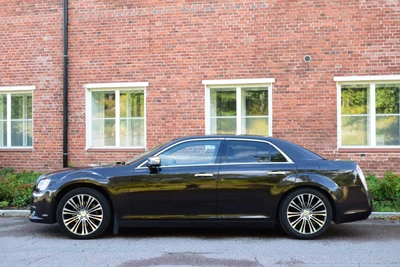 Chrysler 300C 2012, photo 3/8