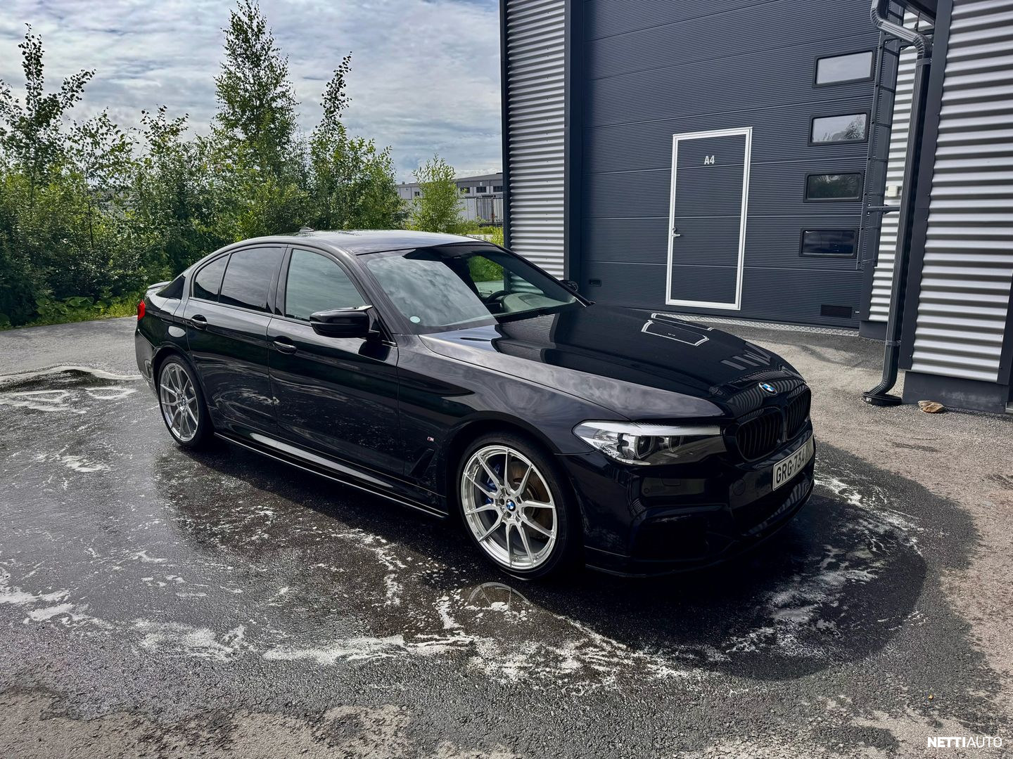 BMW 530