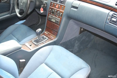 Mercedes-Benz E 280 1996, kuva 7/15