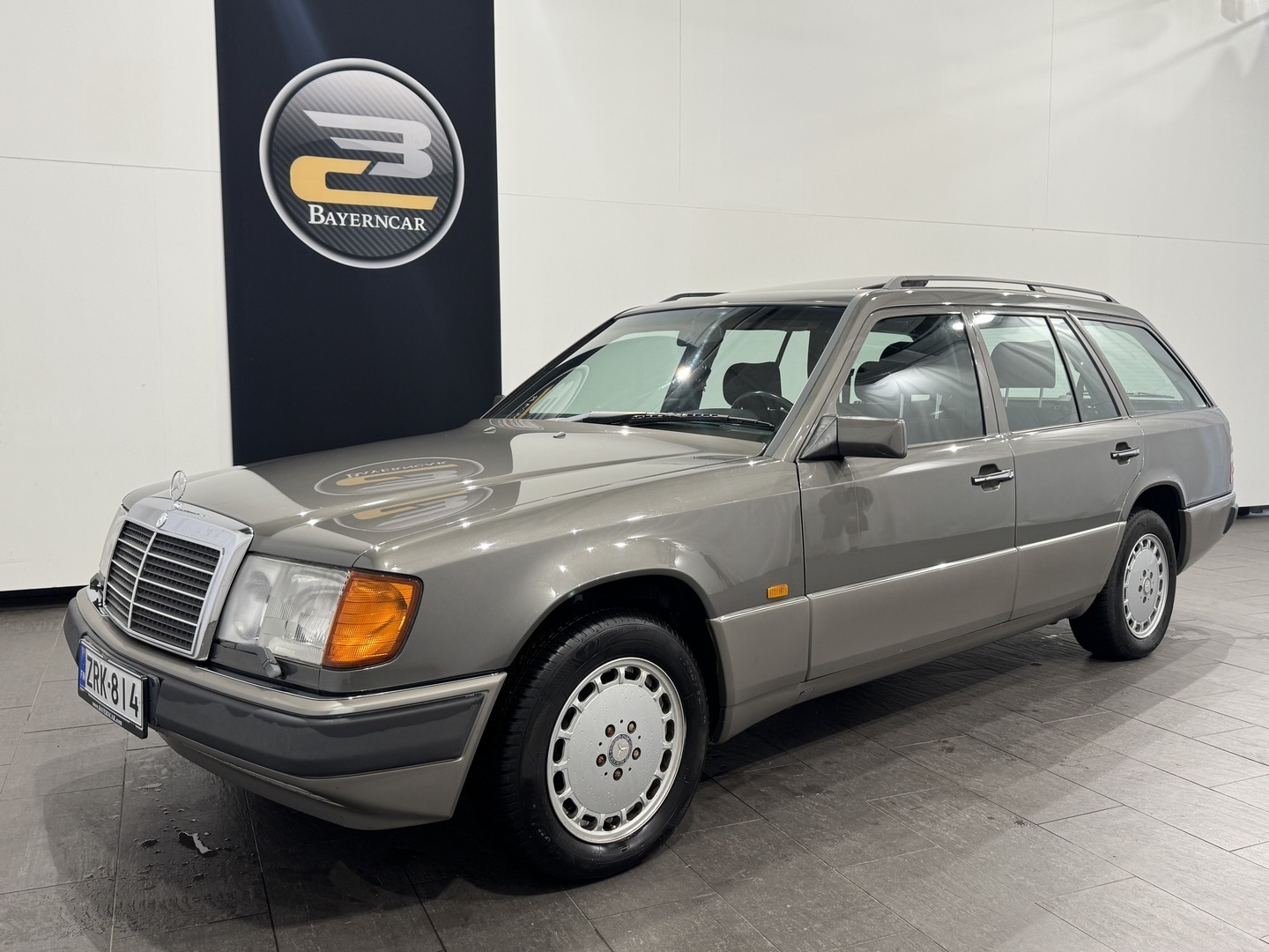 Mercedes-Benz 300