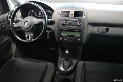Volkswagen Touran 2011, photo 7/16