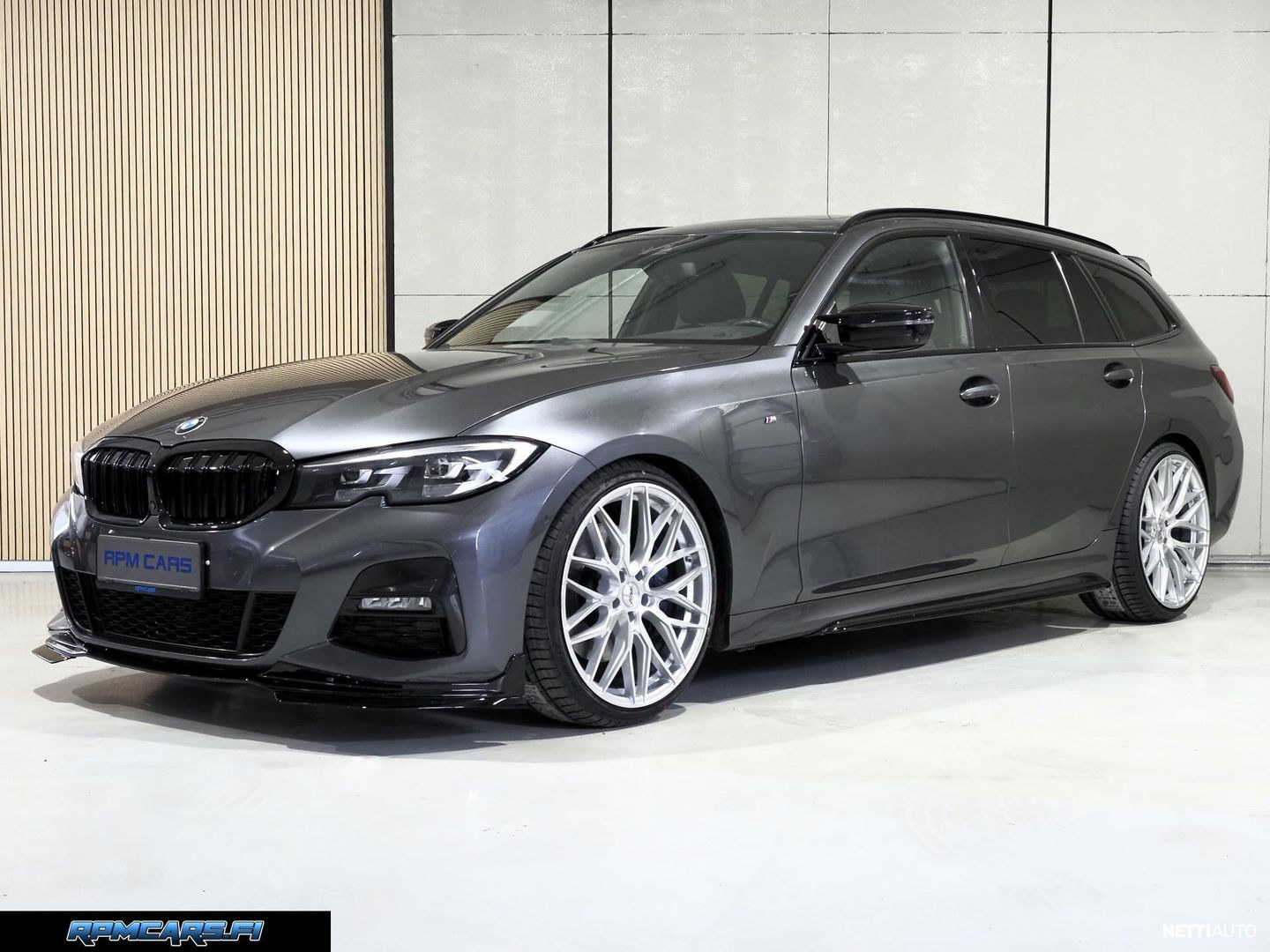 BMW 330