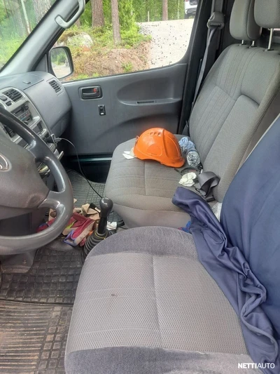Toyota Hiace 4x4 lyhyt 2007, photo 2/10
