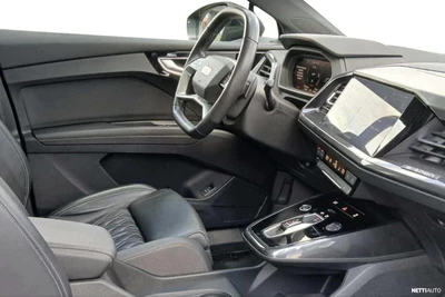 Audi Q4 e-tron 2022, photo 5/9