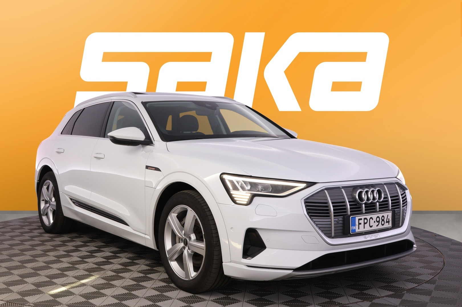 Audi e-tron Audi e-tron 55 quattro 300 kW