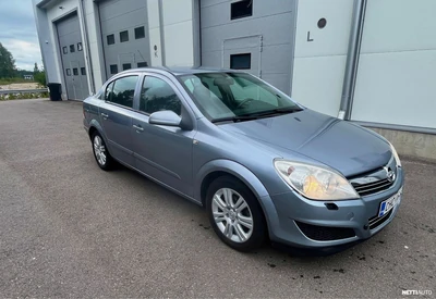 Opel Astra 2009, photo 6/14