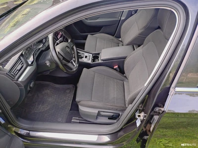 Skoda Superb 2018, photo 7/13
