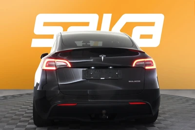 Tesla Model Y Performance 2023, kuva 7/10