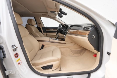 BMW 750 750i L 2009, photo 7/26