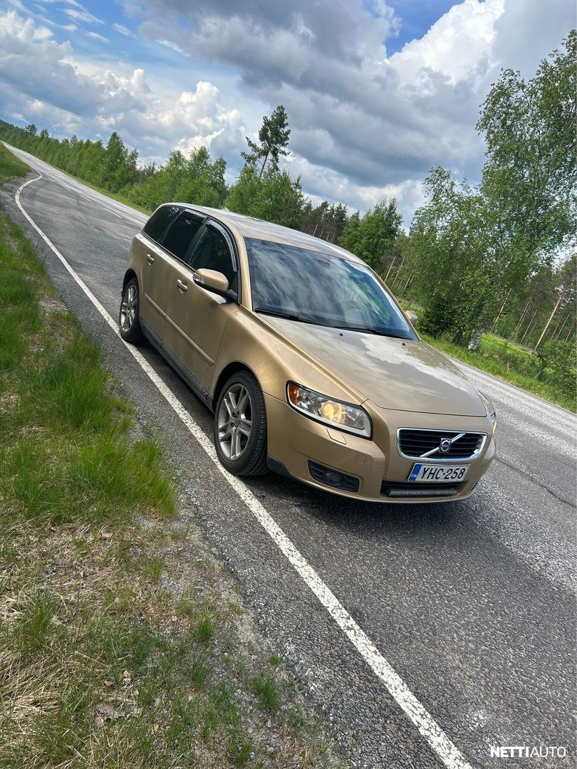 Volvo V50