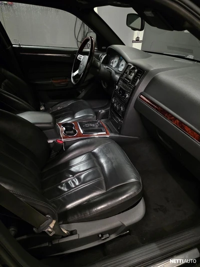 Chrysler 300C 2,7 V6 Business 2008, kuva 2/5