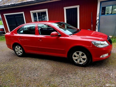 Skoda Octavia 1,6 TDI CR DPF Elegance 2010, photo 7/33