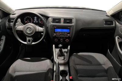 Volkswagen Jetta 2011, kuva 7/19