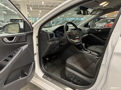 Hyundai Ioniq Hybrid DCT Style 2018, photo 3/4