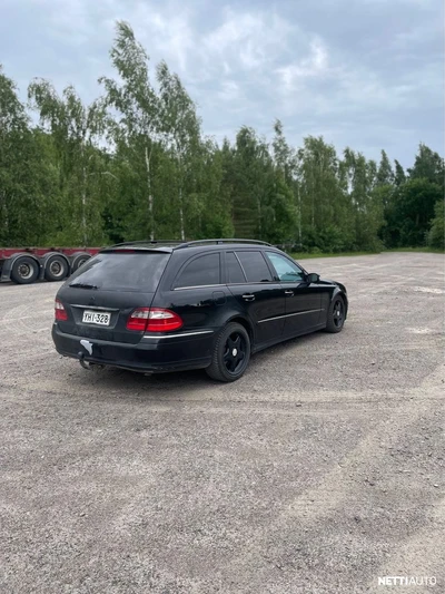 Mercedes-Benz E 2004, photo 7/7