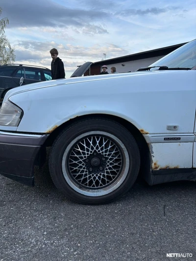 Mercedes-Benz C 180 1995, kuva 5/8