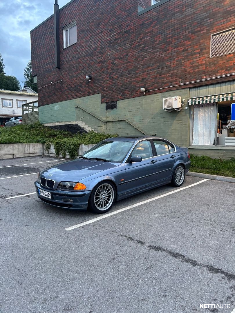 BMW 325