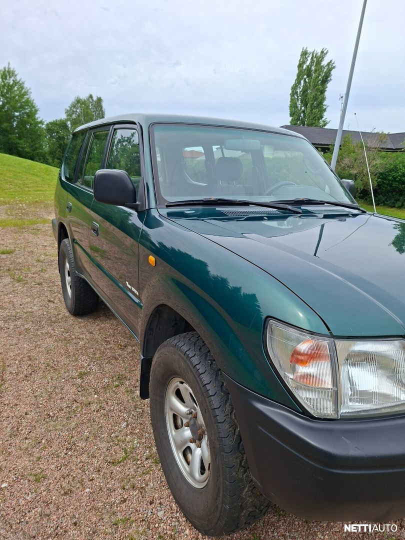 Toyota Land Cruiser