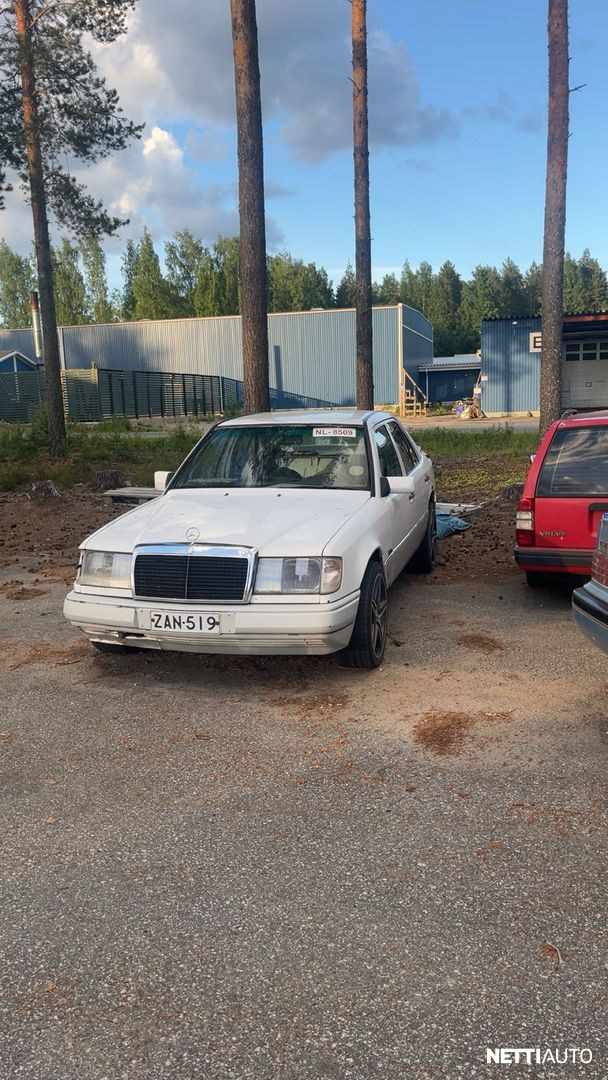 Mercedes-Benz 260